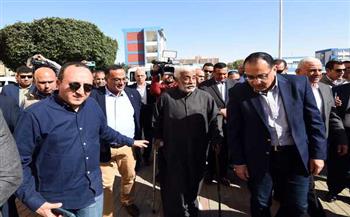   رئيس الوزراء يواصل متابعة مشروعات التطوير العمراني القائم بمحافظة السويس