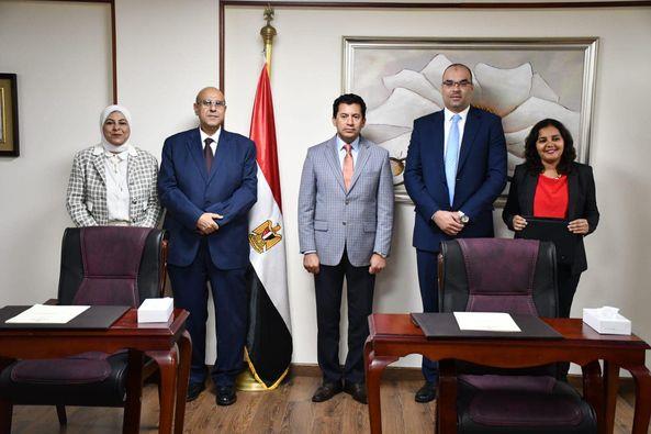 وزارة الشباب توقع بروتوكولي تعاون مع جامعة النيل وبنك التنمية الصناعية لدعم ريادة الأعمال