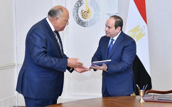 الرئيس السيسي يستعرض مع وزير الخارجية تقرير الاستراتيجية الوطنية لحقوق الإنسان