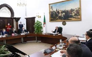 الرئيس الجزائري: تكريس الحق النقابي والحق في الإضراب كركيزتين أساسيتين في بناء الديمقراطية