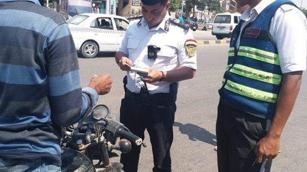 ضبط 686 مخالفات لقائدي الدراجات النارية بسبب الخوذة