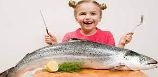 باحث يكشف العلاقة بين المأكولات البحرية وذكاء الأطفال