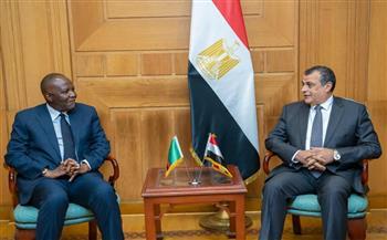 وزير الإنتاج الحربى يبحث مع وزير العلوم والتكنولوجيا الزامبي سبل التعاون المشترك
