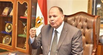 محافظ أسيوط يعلن دعمه الكامل لتطبيق قانون المحال العامة الجديد
