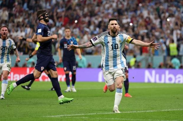 الأرجنتين تهزم كرواتيا بالثلاثة وتصل إلى نهائى كأس العالم 2022