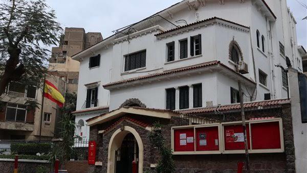 معهد ثربانتس بالإسكندرية يحتفل بالمئوية الأولى لمولد خوسيه ييرو أحد أهم شعراء إسبانيا