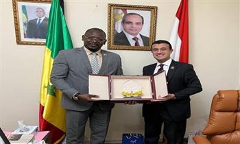 وفد من تنسيقية شباب الأحزاب يلتقى بسفير السنغال فى القاهرة