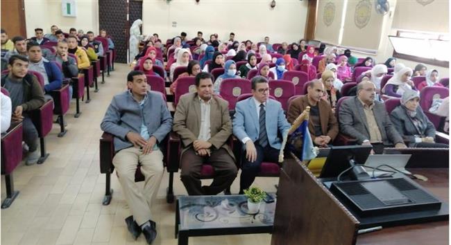 علوم سوهاج تنظم ندوة "سعادتك وصحتك في تنظيم أسرتك" 