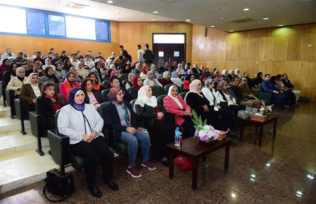 «الجرائم والابتزاز الإلكتروني»..ندوة توعوية تنظمها جامعة سوهاج
