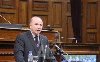   رئيس الحكومة الجزائرية: عازمون على حماية المستثمرين وتوفير كافة الظروف لنجاح الاستثمار