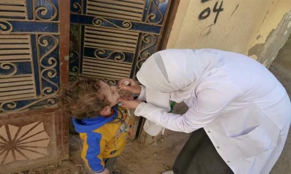 لليوم الرابع.. استمرار حملة التطعيم ضد شلل الأطفال فى الشرقية