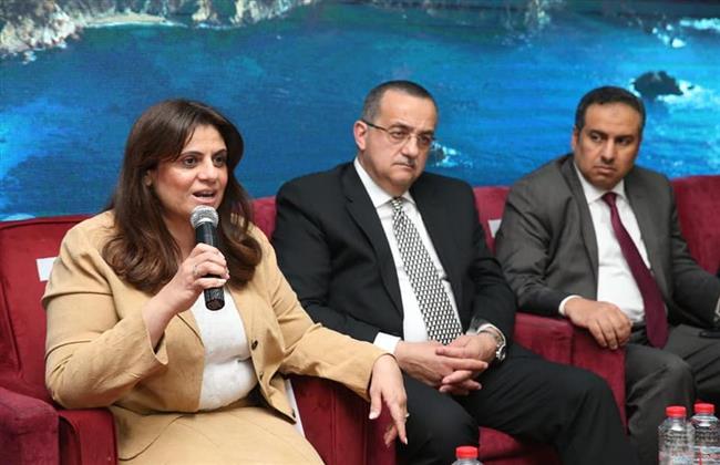 وزيرة الهجرة تعقد لقاء مفتوحًا برموز الجالية المصرية في الإمارات