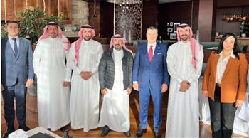   وزير السياحة يلتقي مدير عام العلاقات الدولية في وزارة السياحة السعودية