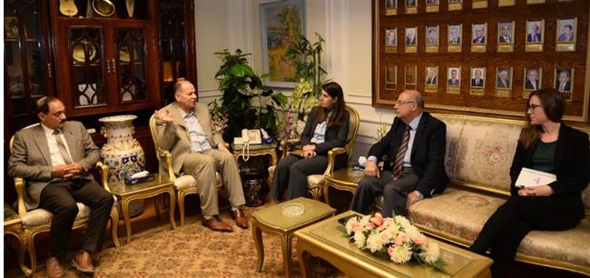 محافظ أسيوط يلتقي مسئولي الوكالة الأمريكية للتنمية الدولية "USAID" 