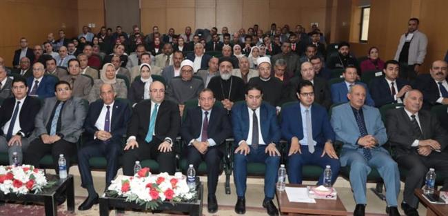 محافظ بني سويف يشهد ندوة توعوية نظمتها الرقابة الإدارية عن مخاطر الفساد  