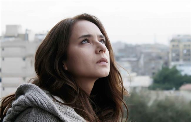 نيللي كريم عن مسلسل «عملة نادرة»: ربنا يسترها 