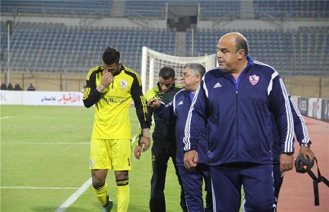 أيمن طاهر يعقد جلسة مع حراس الزمالك