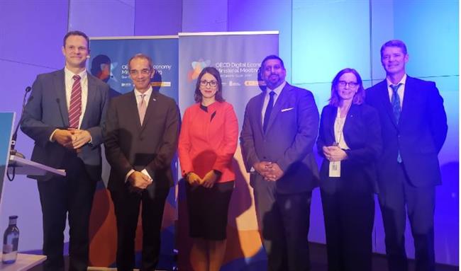 وزير الاتصالات أمام  OECD: نتعاون مع المجتمع الدولي لتنفيذ إستراتيحيتنا الوطنية للذكاء الاصطناعى