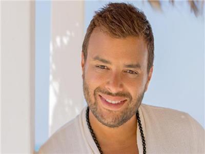 رامي صبري يكشف تفاصيل ألبومه الجديد «معايا هتبدَّع»