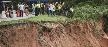   ارتفاع حصيلة ضحايا انهيار أرضي بماليزيا إلى 24 قتيلا