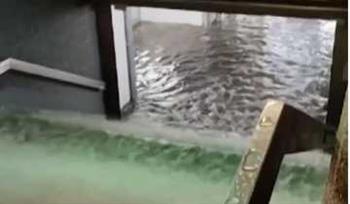   محطة مترو إسبانية تغرق فى مياه الأمطار
