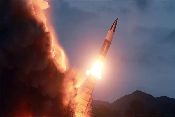كوريا الشمالية تطلق صاروخين باليستيين باتجاه بحر اليابان.. وطوكيو تحتج رسميا