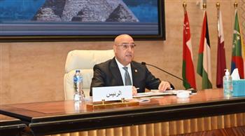 الجزار يتسلم رئاسة الدورة الـ39 لمجلس وزراء الإسكان والتعمير العرب 