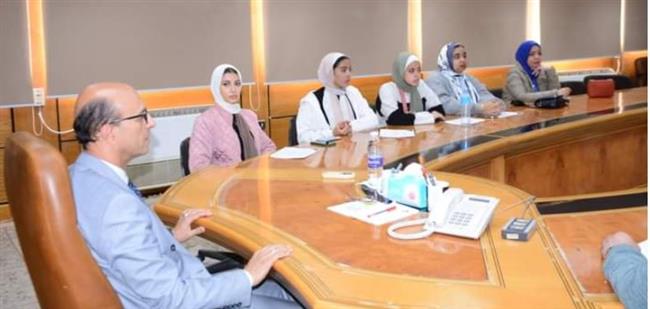 المنشاوى يستقبل أعضاء الفريق الطلابي الحاصل على المركز الأول على مستوى الجامعات المصرية 