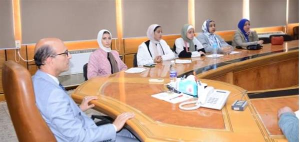 المنشاوى يستقبل أعضاء الفريق الطلابي الحاصل على المركز الأول على مستوى الجامعات المصرية