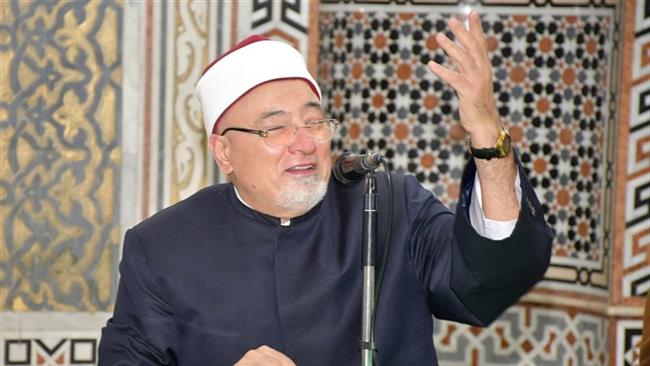 خالد الجندي: الحصول على المال الحرام يمنع إجابة الدعاء 