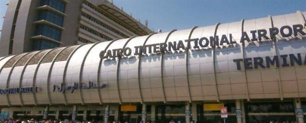 القبض على 3 أجانب لمحاولتهم تهريب عقاقير مخدرة في مطار القاهرة