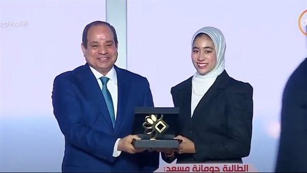 طالبة بطب أسنان المنصورة: تكريمي من الرئيس فرحة كبيرة وشعور لا يوصف