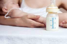   هل الرضاعة من الببرونة يحصل بها التحريم كالثدي؟ الإفتاء توضح