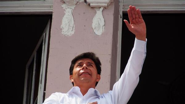 المكسيك تمنح اللجوء لعائلة رئيس بيرو المعزول