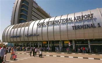   جمارك مطار القاهرة تضبط محاولة تهريب أسلحة بيضاء وكمية من المواد المخدرة