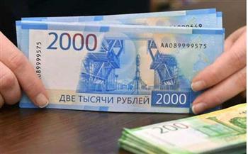   انهيار الروبل الروسي أمام الدولار في خلال التعاملات اليوم الاربعاء