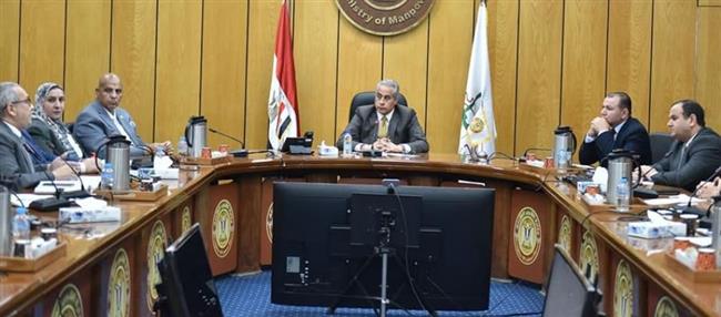 وزير القوى العاملة يوجه بسرعة إنتهاء خطوات تحويل جميع  خدمات الوزارة إلى "إليكتروني"