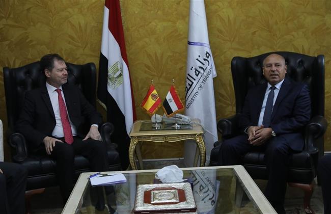 وزير النقل يبحث مع السفير الإسباني التعاون المشترك في مجالات النقل المختلفة