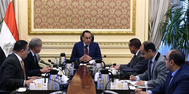 رئيس الوزراء يوجه ببدء عمل منافذ بيع السلع المُخفضة مطلع يناير القادم