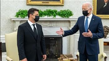   البيت الأبيض: بايدن وزيلينسكي يناقشان شكل "السلام العادل"