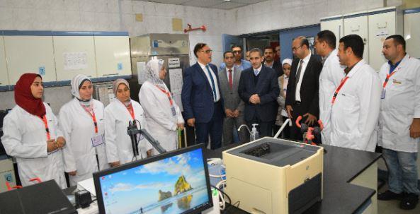 محافظ الغربية يتفقد شركة مياه الشرب والصرف الصحى