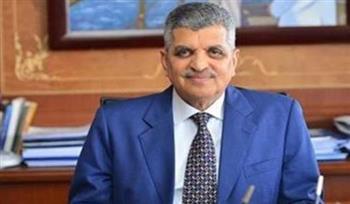   رئيس هيئة قناة السويس يزف خبرًا سارًا للمصريين
