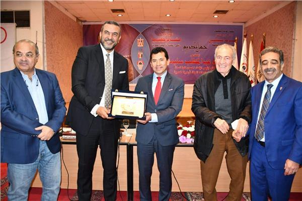 وزير الرياضة: الدولة تدعم أبنائها من أجل تمثيل مصر دوليًا