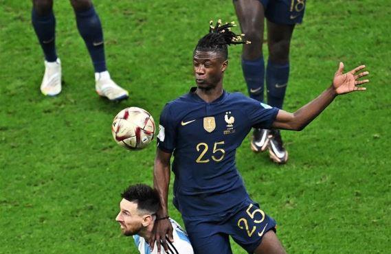 الحكومة الفرنسية تشتكي لاعبي منتخب الأرجنتين