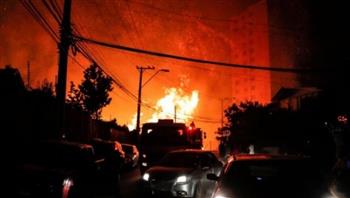  مقتل شخصين وتضرر 400 منزل جراء حريق في مدينة بتشيلي
