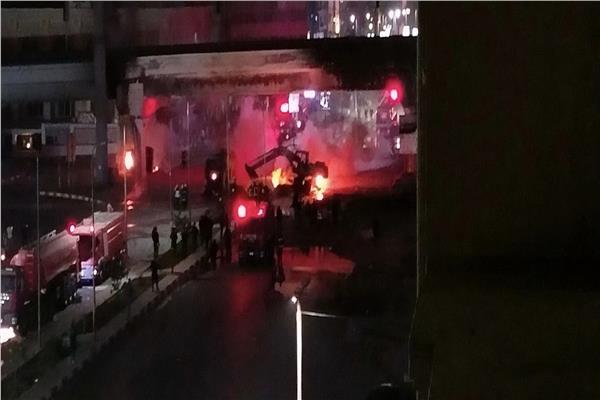 غلق طريق النصر عند تقاطع مكرم بسبب عمليات تبريد حريق خط الغاز بمدينة نصر 