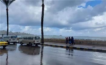 سحب رعدية وأمطار متوسطة الشدة تؤثر على الإسكندرية والسواحل الشمالية