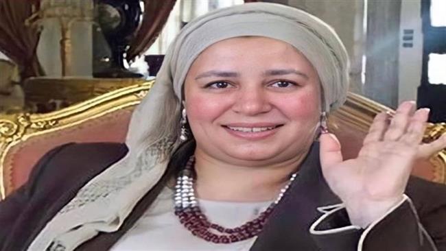 أشرف زكي يكشف مفاجأة حول ابتعاد عبلة كامل عن التمثيل 