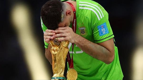 بعد تصرفاته في نهائي كأس العالم، ما العقوبة المتوقعة على مارتينيز حارس الأرجنتين؟