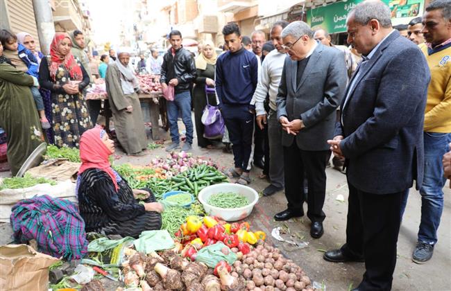 محافظ المنيا يقود حملة مكبرة لضبط الأسعار ومراقبة الأسواق 